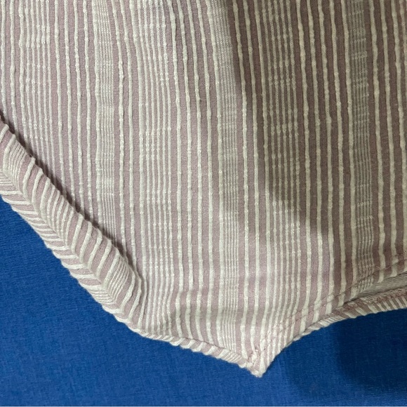 Caution To The Wind Lavender and White Striped Tie-Front Women’s Top Size Small - Picture 11 of 11